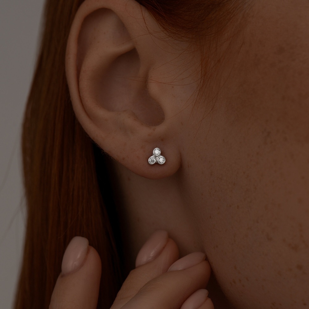 Náušnica Single z strieborný s kameňmi Kubický zirkón